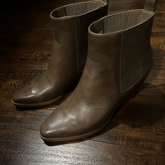 Michael Kors Booties - Picture 2 of 4
